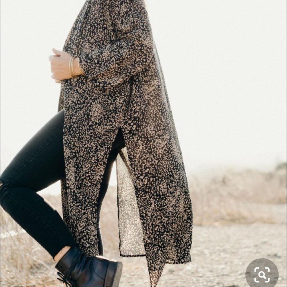 Quincy Black & Taupe Kimono by CJLA